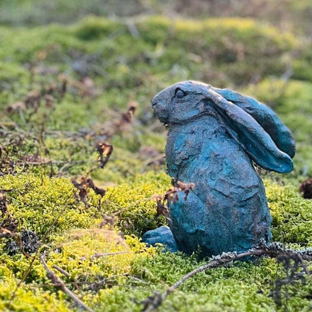 Djurskulptur i stengods